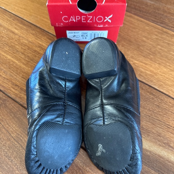 Capezio Jazz shoes girl size 12 - Picture 3 of 5